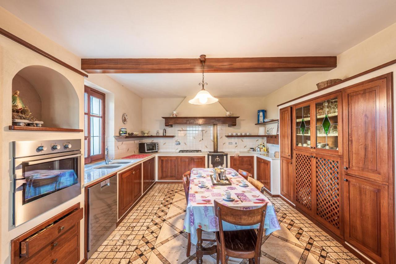 Villa Bricco Paglieri, Entire Villa Άλμπα Εξωτερικό φωτογραφία