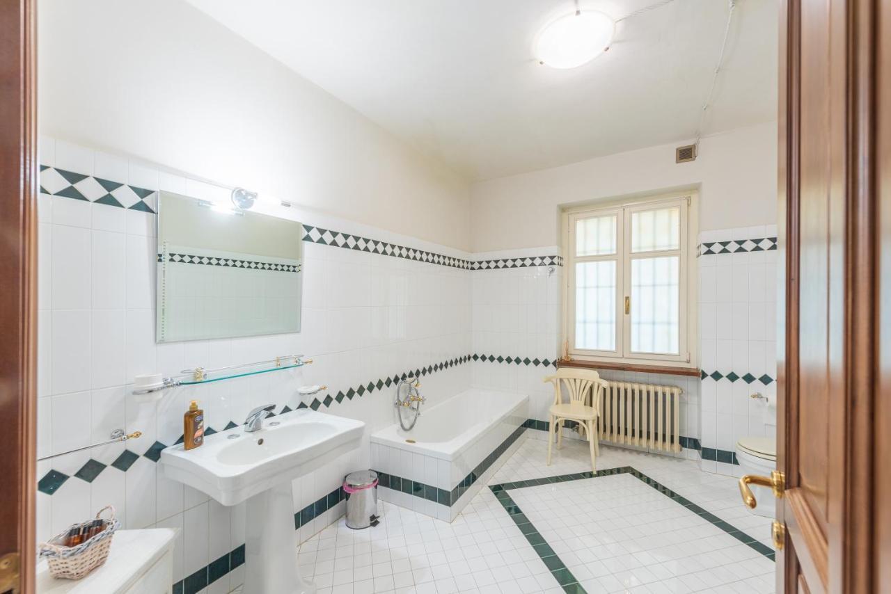 Villa Bricco Paglieri, Entire Villa Άλμπα Εξωτερικό φωτογραφία